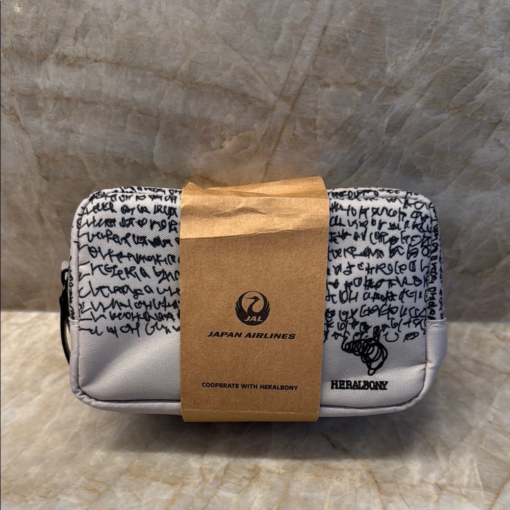 JAL Japan Airlines business class amenity kit